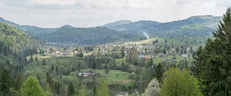 Найбільше село в Карпатах