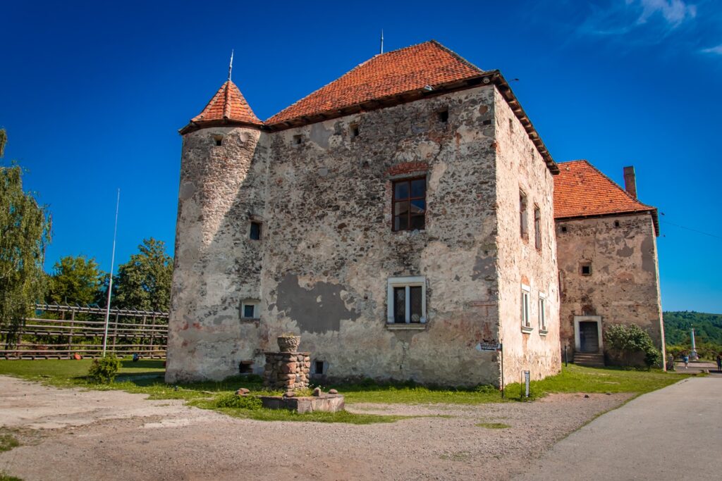 zamok_sant_miklosh